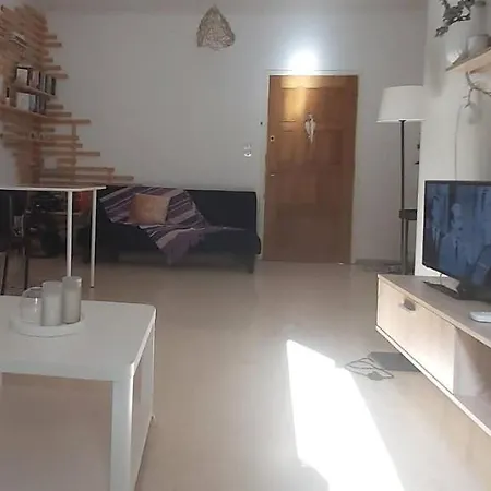 Comfy Flat Near The
